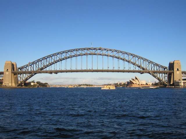 essay on sydney harbour bridge